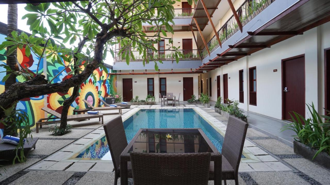 Reddoorz Near Legian Street Otel Dış mekan fotoğraf
