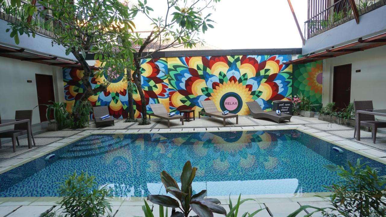 Reddoorz Near Legian Street Otel Dış mekan fotoğraf