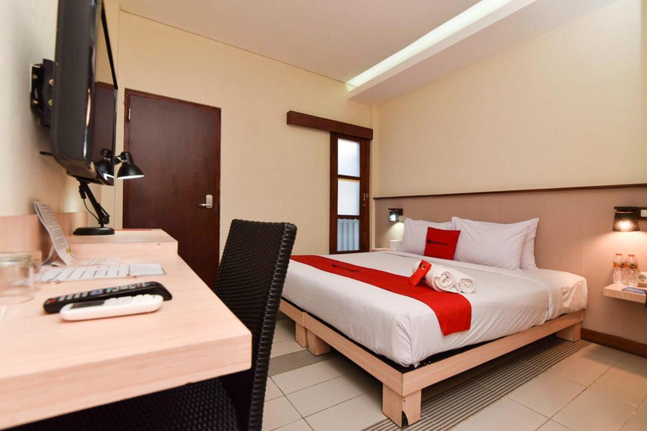 Reddoorz Near Legian Street Otel Dış mekan fotoğraf