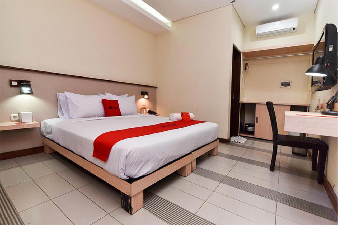 Reddoorz Near Legian Street Otel Dış mekan fotoğraf