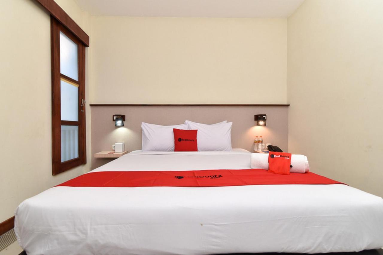Reddoorz Near Legian Street Otel Dış mekan fotoğraf